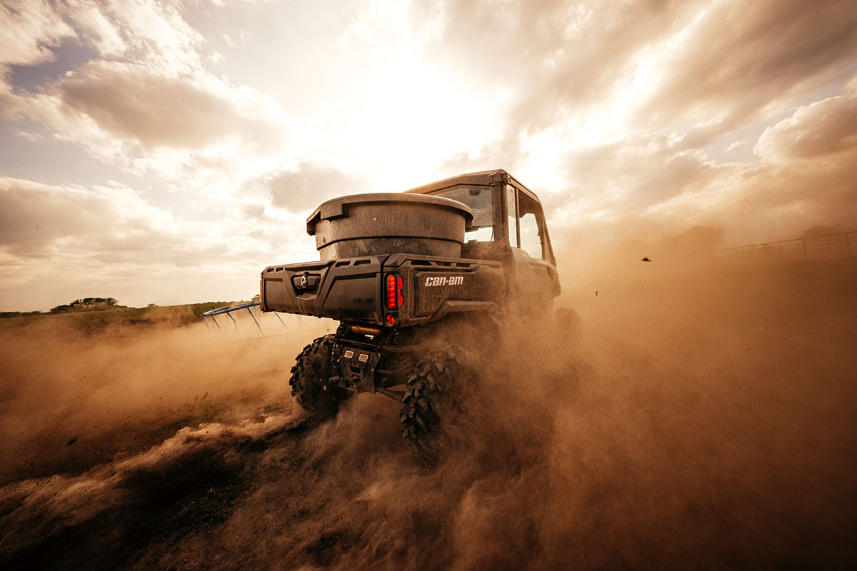 ORV MY27 SSV DEFENDER DPS CAB GEN1 HD10 COMPASS GREEN ACTION 09566 RGB