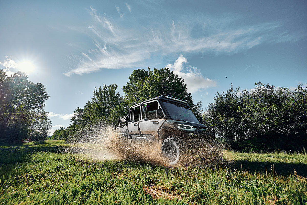 ORV MY27 SSV DEFENDER XU LIMITED HD11 STANDSTONE ACTION 109 RGB